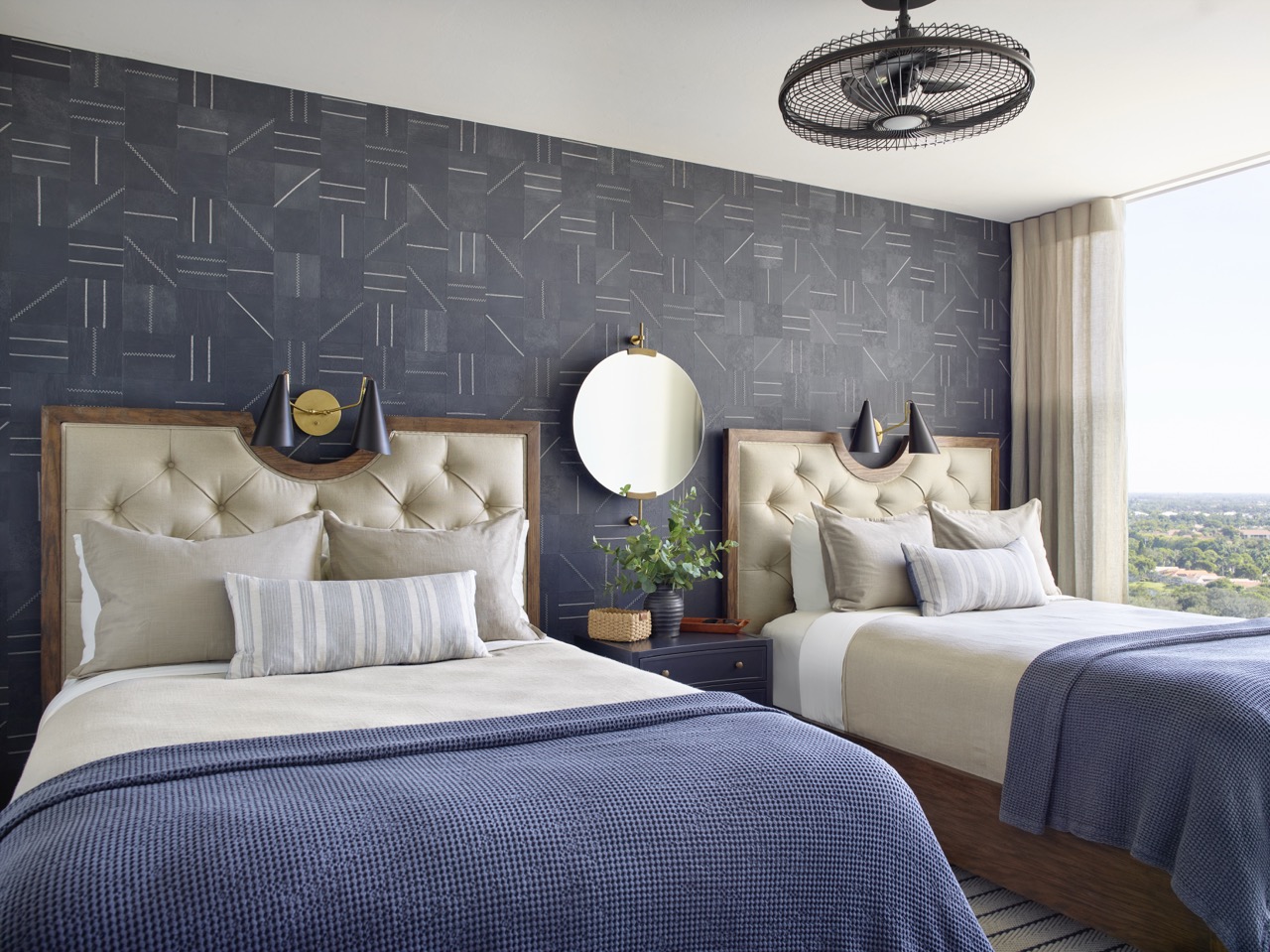 1 guest bed 1 Large.jpg